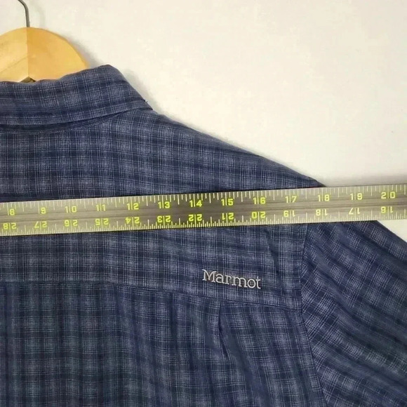 Marmot Men's Button Up Shirt Med. Short Sleeve Blue Plaid Side Split Relaxed - Picture 12 of 16